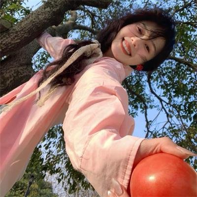 纯真小镇的夫人